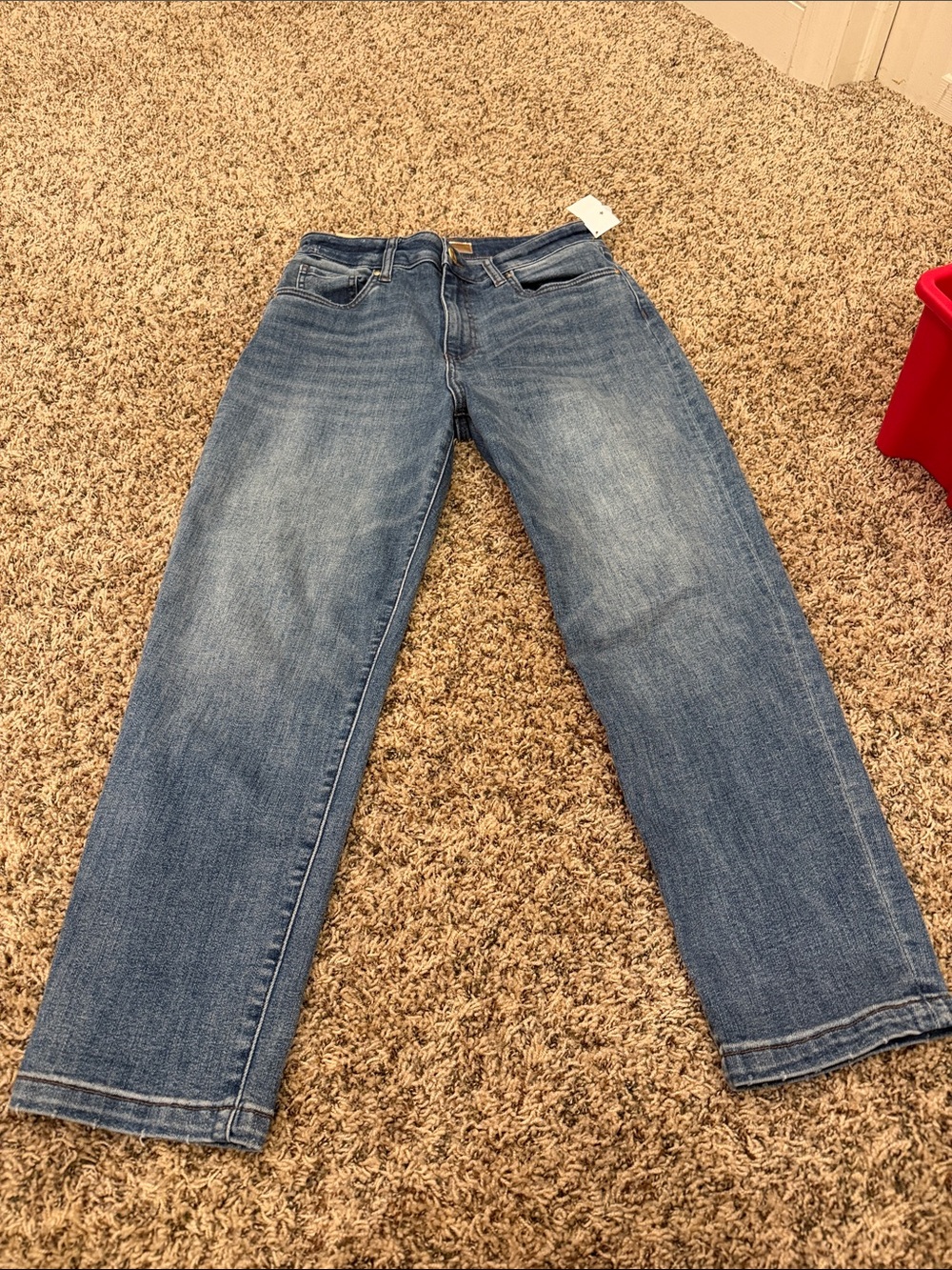 Kut from the Kloth women’s Light Blue Straight Jeans